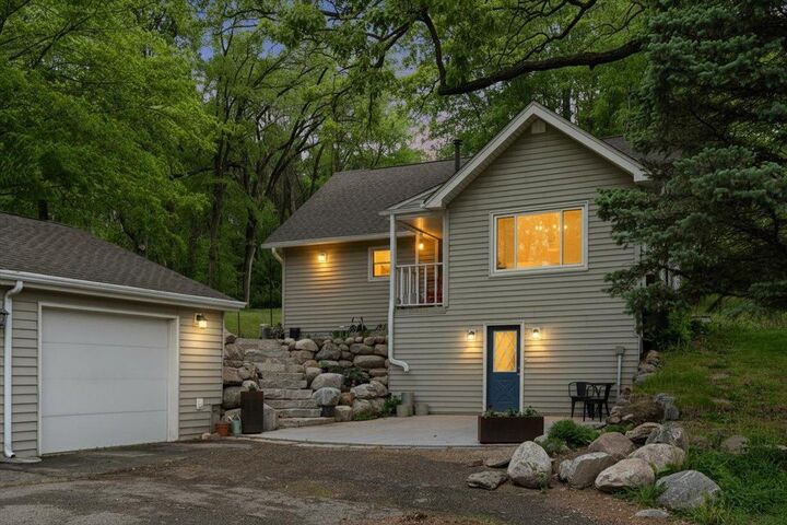 Property Photo: 425 County Road 19 MN 55364