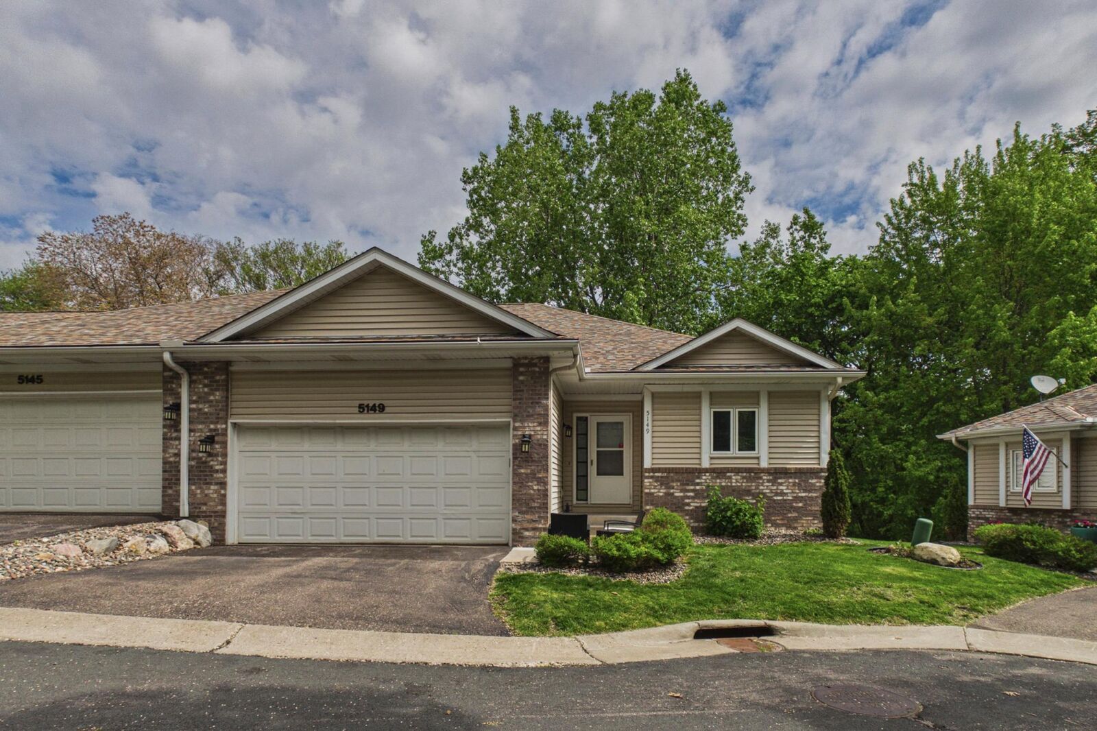Property Photo: 5149 Stoney Bridge Court MN 55345