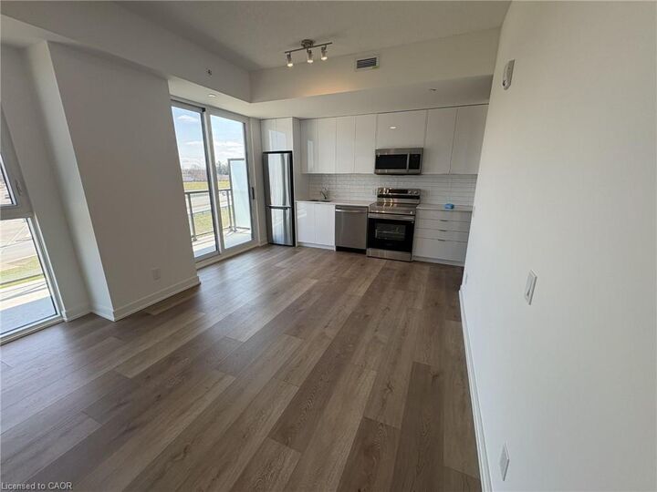 Property Photo:  33 Erie Avenue 307  ON N3S 2E7 