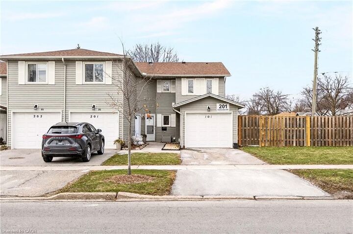 Property Photo:  201 Dorchester Boulevard 101  ON L2M 7W1 
