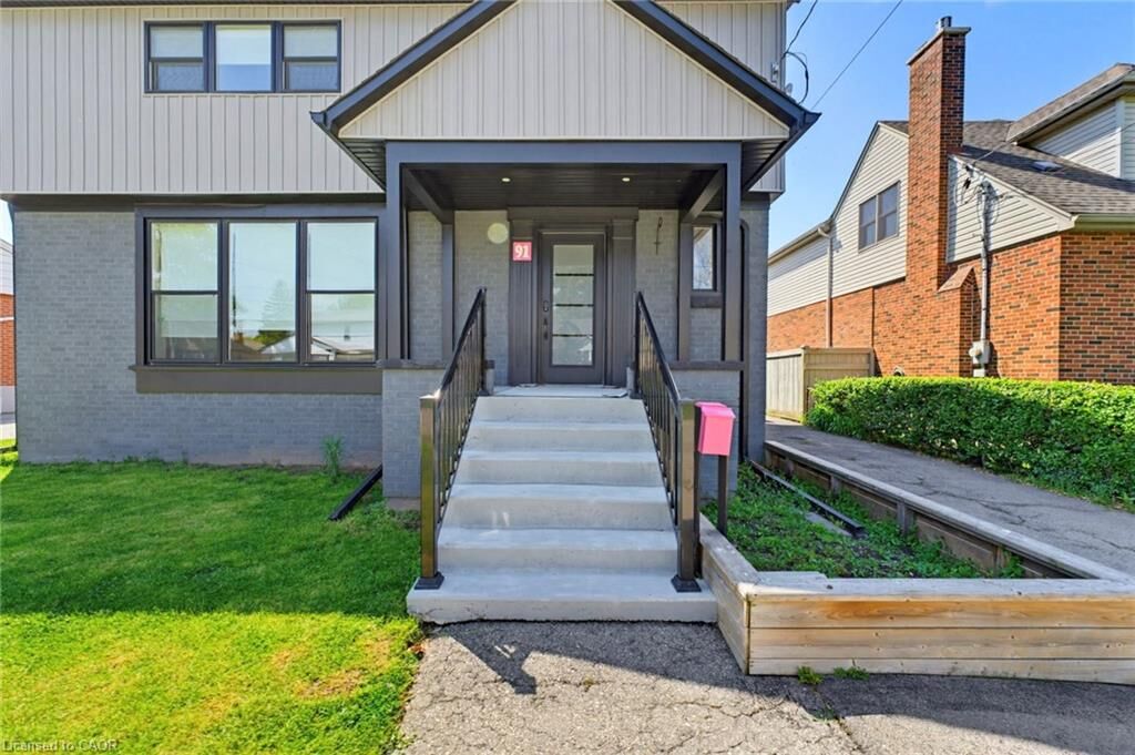 Property Photo:  91 First Street N  ON L8G 1Y2 