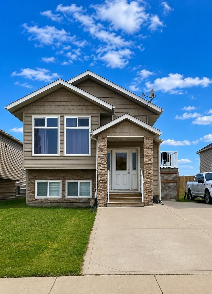 Property Photo: 7022 90 Street B AB T8X 0C1