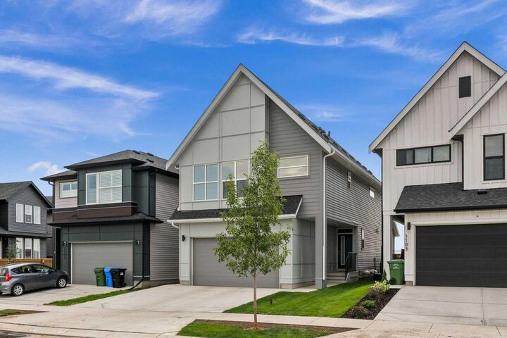 Property Photo: 1107 Copperfield Boulevard SE AB T2Z 5G8
