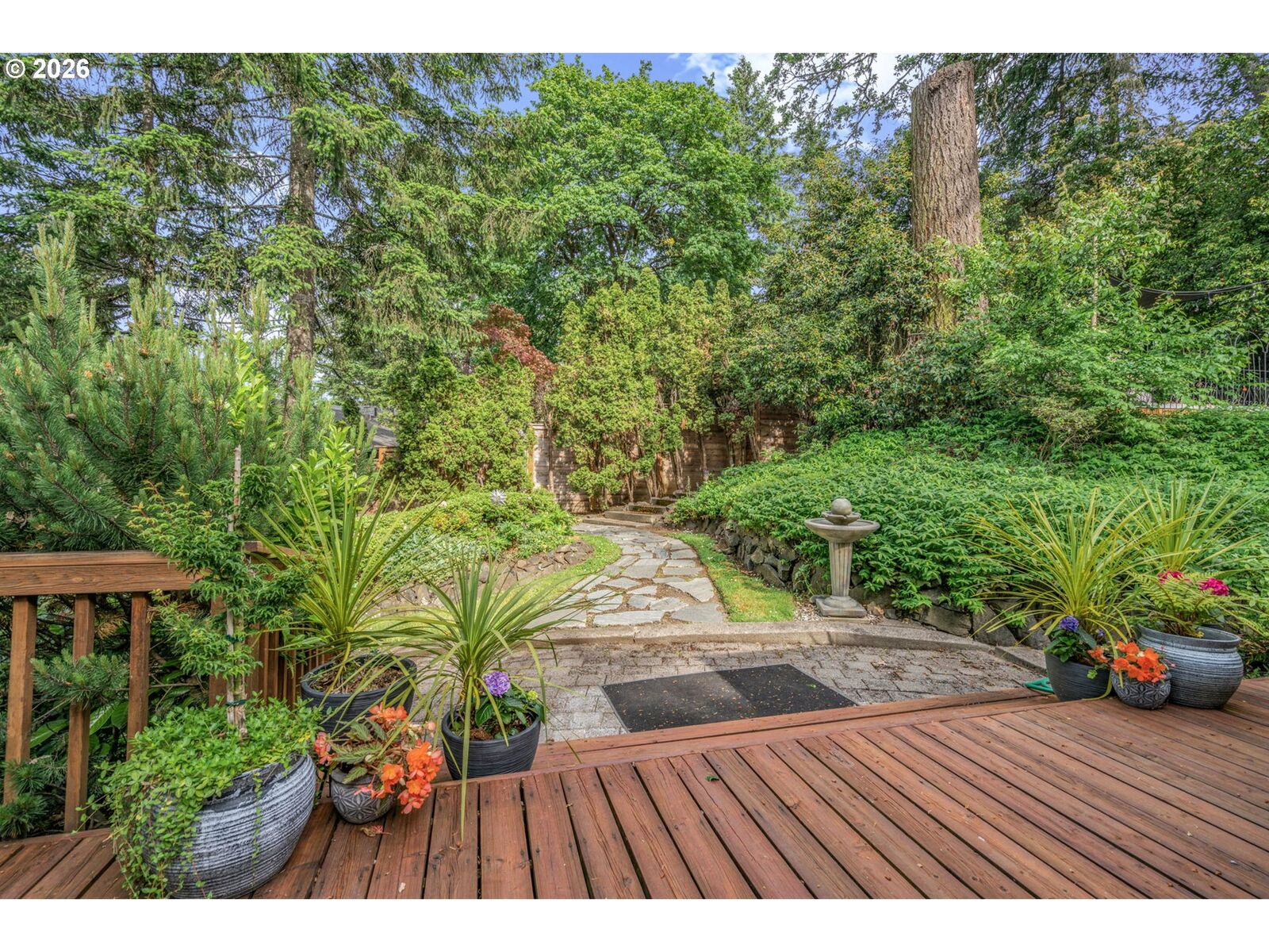 Property Photo:  2610 Highland Oaks Dr  OR 97405 