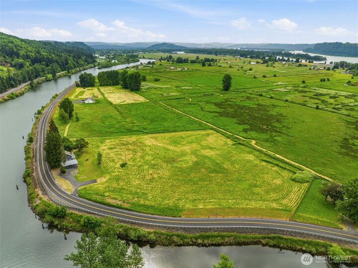 Property Photo: 8203 Willow Grove Road WA 98632
