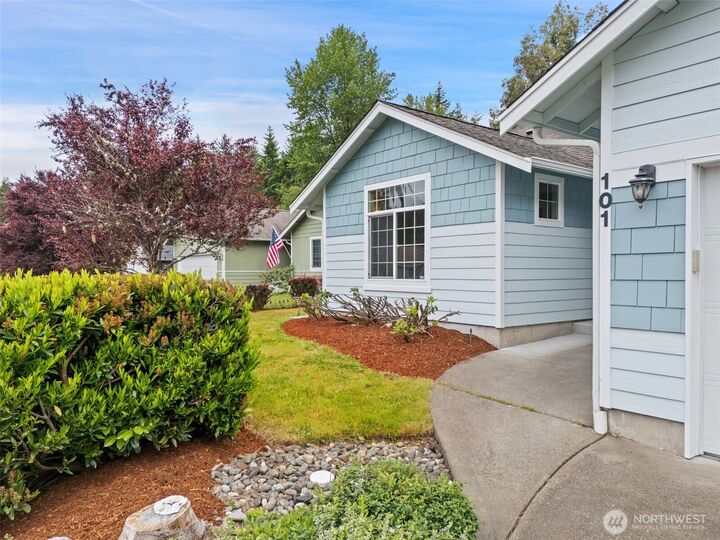 Property Photo:  101  Vista View Court  WA 98584 