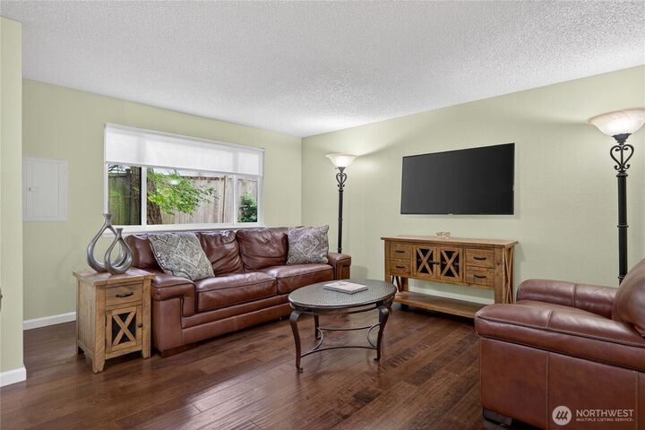 Property Photo:  10037 NE 138th Place D2  WA 98034 