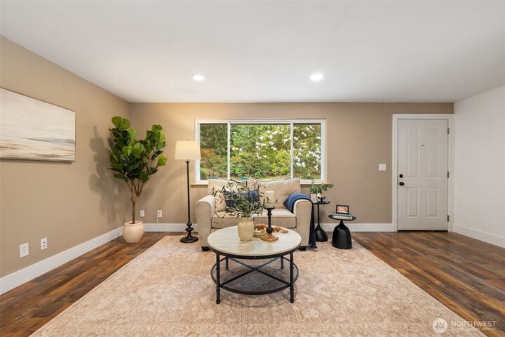 Property Photo:  6951 SE Olalla Valley Road  WA 98367 