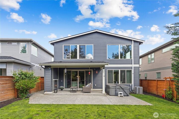 Property Photo:  14622  199th Avenue E  WA 98391 