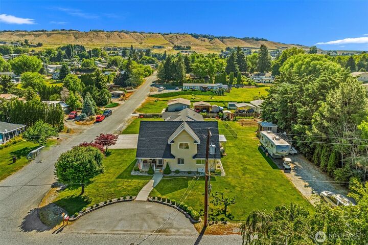 Property Photo:  2509 NW Boston Avenue  WA 98802 