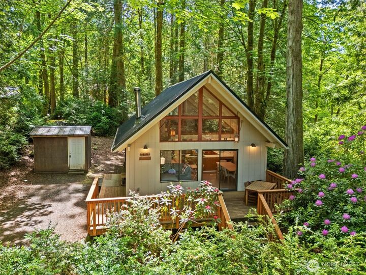 Property Photo: 450 E Pointes Drive E WA 98584