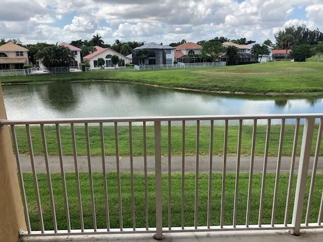 Property Photo: 2925 Crestwood Terrace 5204 FL 33063