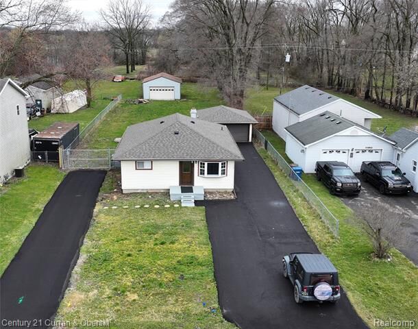 Property Photo:  17528 Sumpter Road  MI 48111 