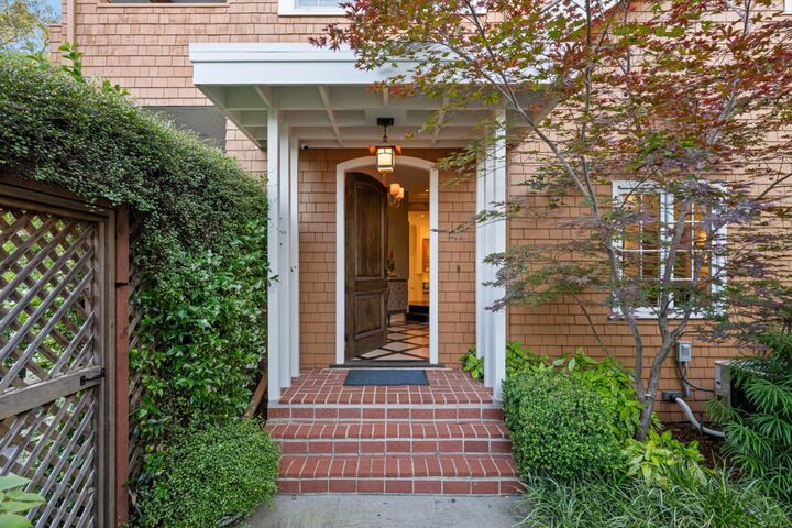 Property Photo:  537 Hurlingham Avenue  CA 94402 