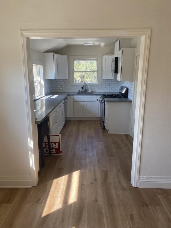 Property Photo:  533 University Avenue  CA 95032 