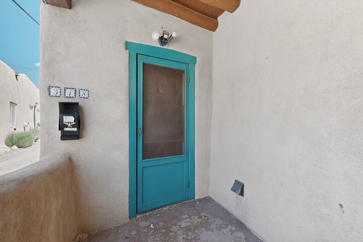 Property Photo:  318 Pino Road  NM 87505 