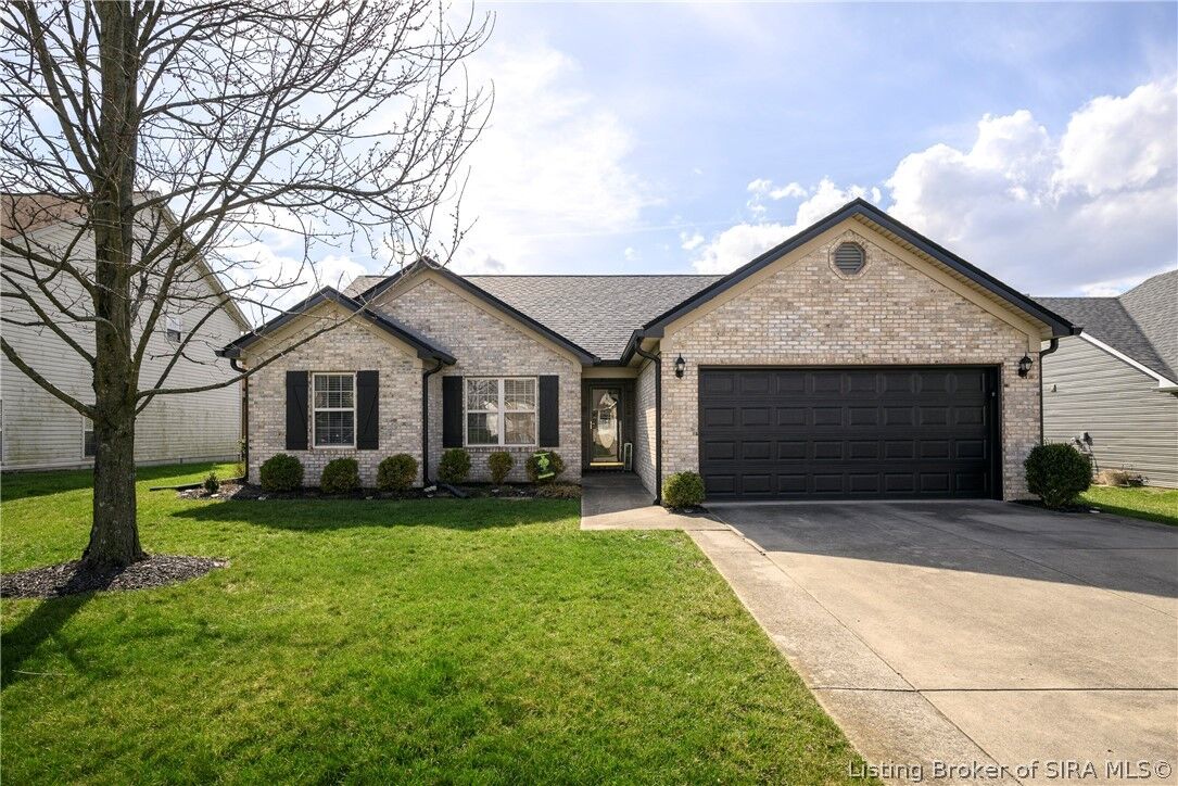 Property Photo: 3520 Peach Tree Street IN 47130