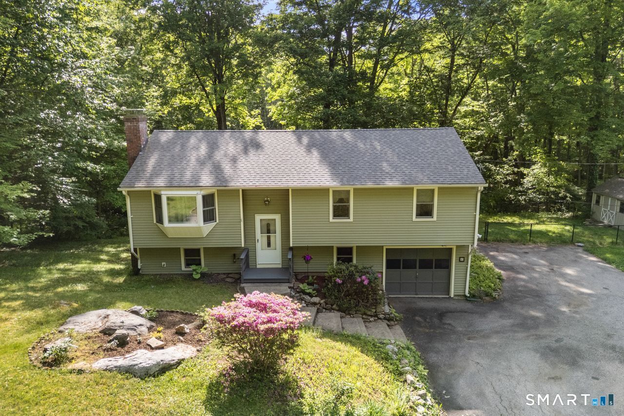 Property Photo:  6 Mason Road  CT 06279 