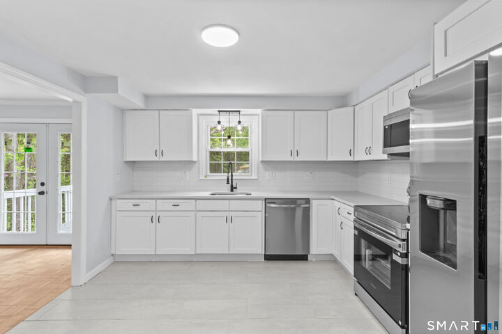 Property Photo:  20 Quiet Woods Road  CT 06424 