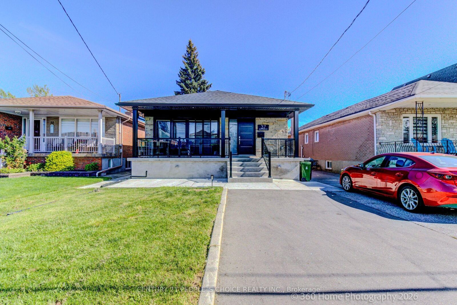 Photo de la propriété:  37 Bentworth Avenue Lower  ON M6A 1P1 