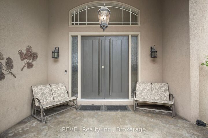 Property Photo: 661 Clarence Street ON L3K 6B8