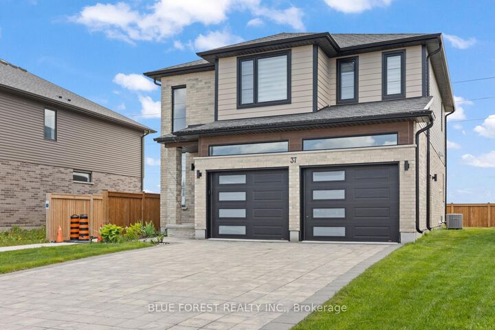 Property Photo: 37 Evylean Court ON N5R 0P6