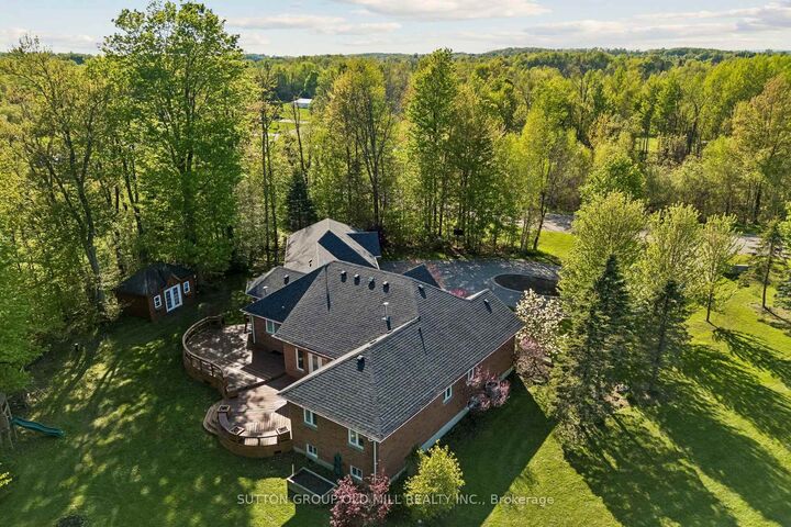 Property Photo: 7 Rolling Meadow Drive ON L7K 0N2