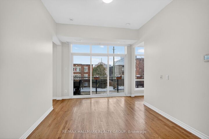 Property Photo: 682 Churchill Avenue N 210 ON K1Z 5G5
