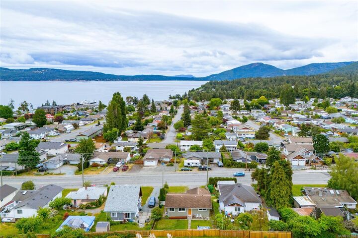 Property Photo: 8082 York Ave BC V0R 1R0