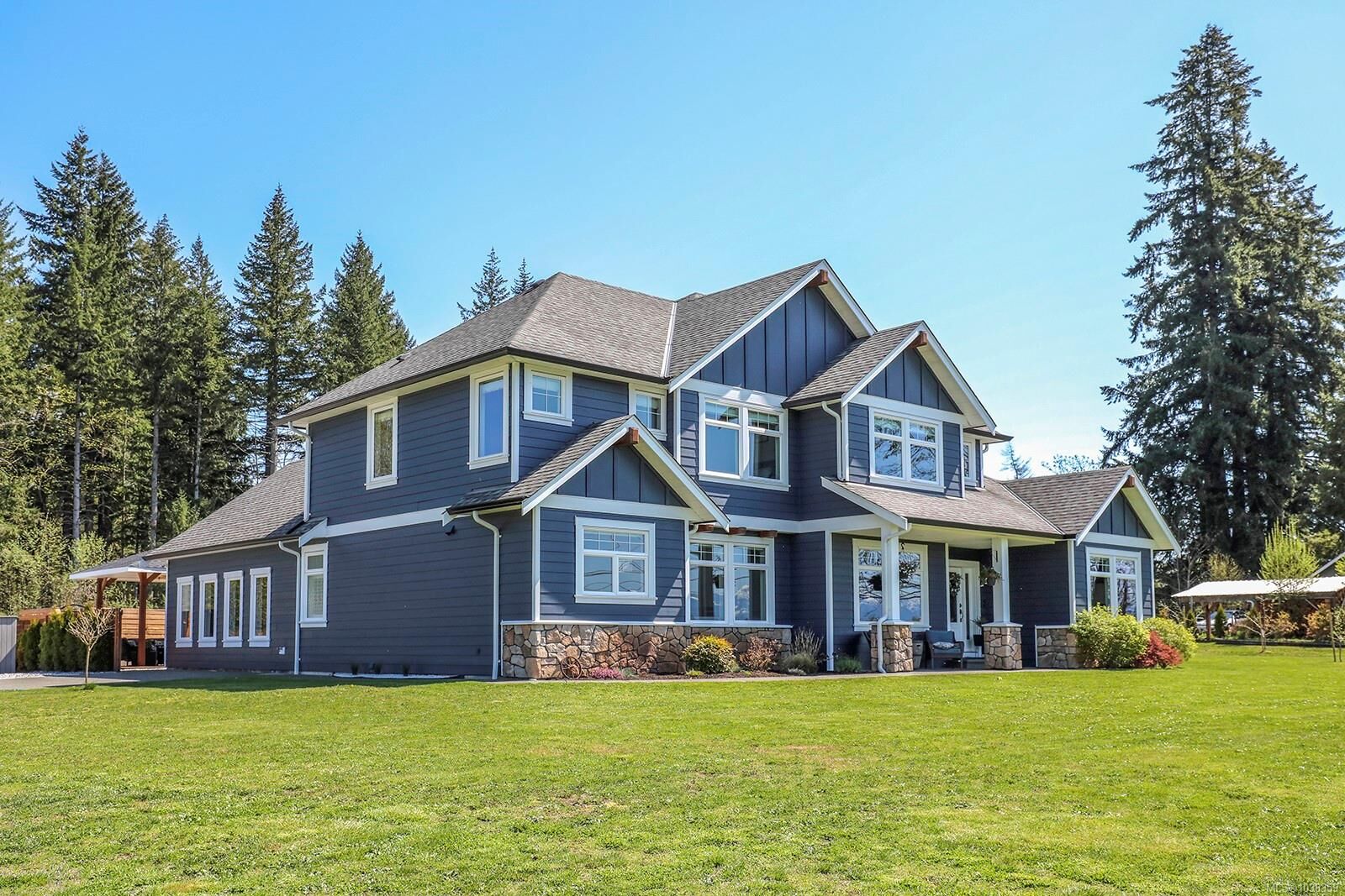 Property Photo: 2495 Graham Rd BC V9J 1T4