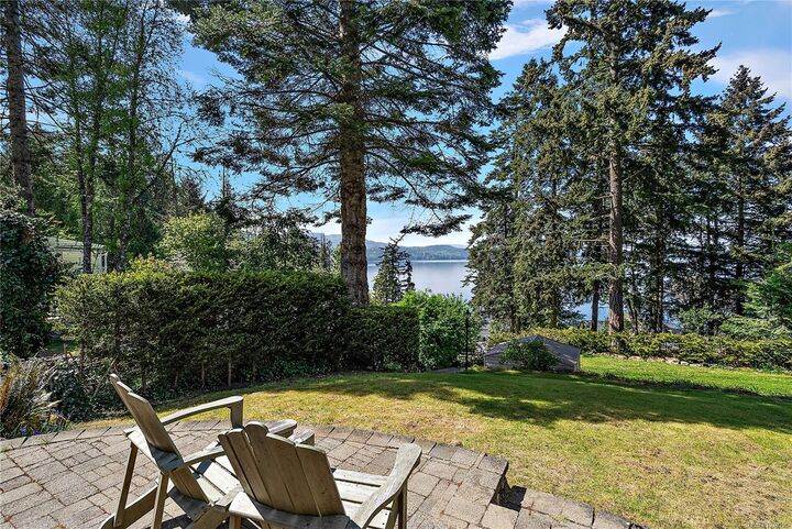 Property Photo:  600 Seacliffe Rd  BC V8L 5W1 