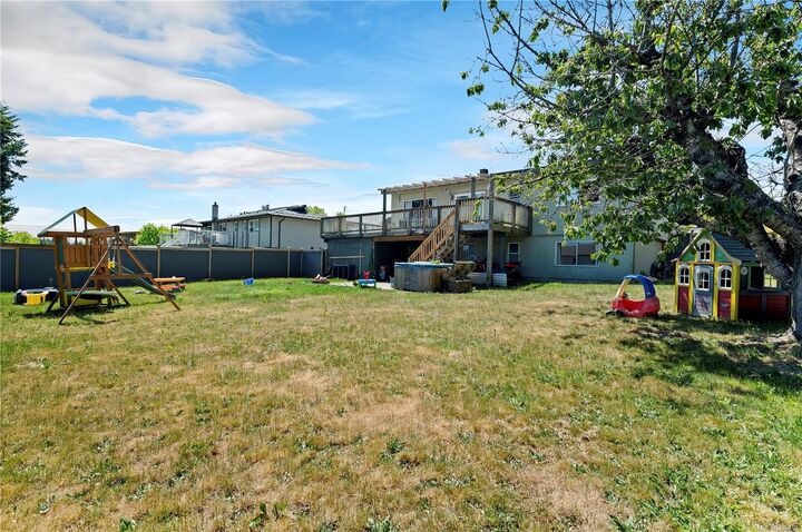 Property Photo:  763 Upland Dr  BC V9W 2A8 