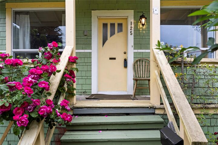 Property Photo: 125 Victoria Rd BC V9R 4P4