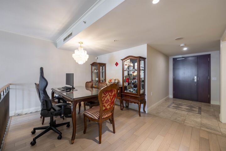 638 W 45th Avenue 205 — photo 1
