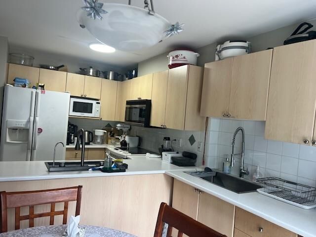 Property Photo: 6747 137 Street 26 BC V3W 9C4