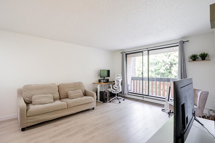 Property Photo: 8640 Citation Drive 210 BC V6Y 3A3