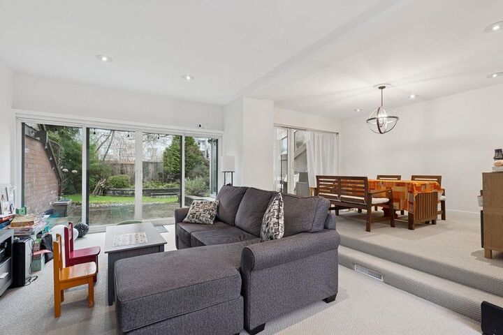 Property Photo: 6605 Turnberry Crescent BC V5X 4M7