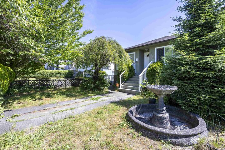 7692 Osler Street — photo 1