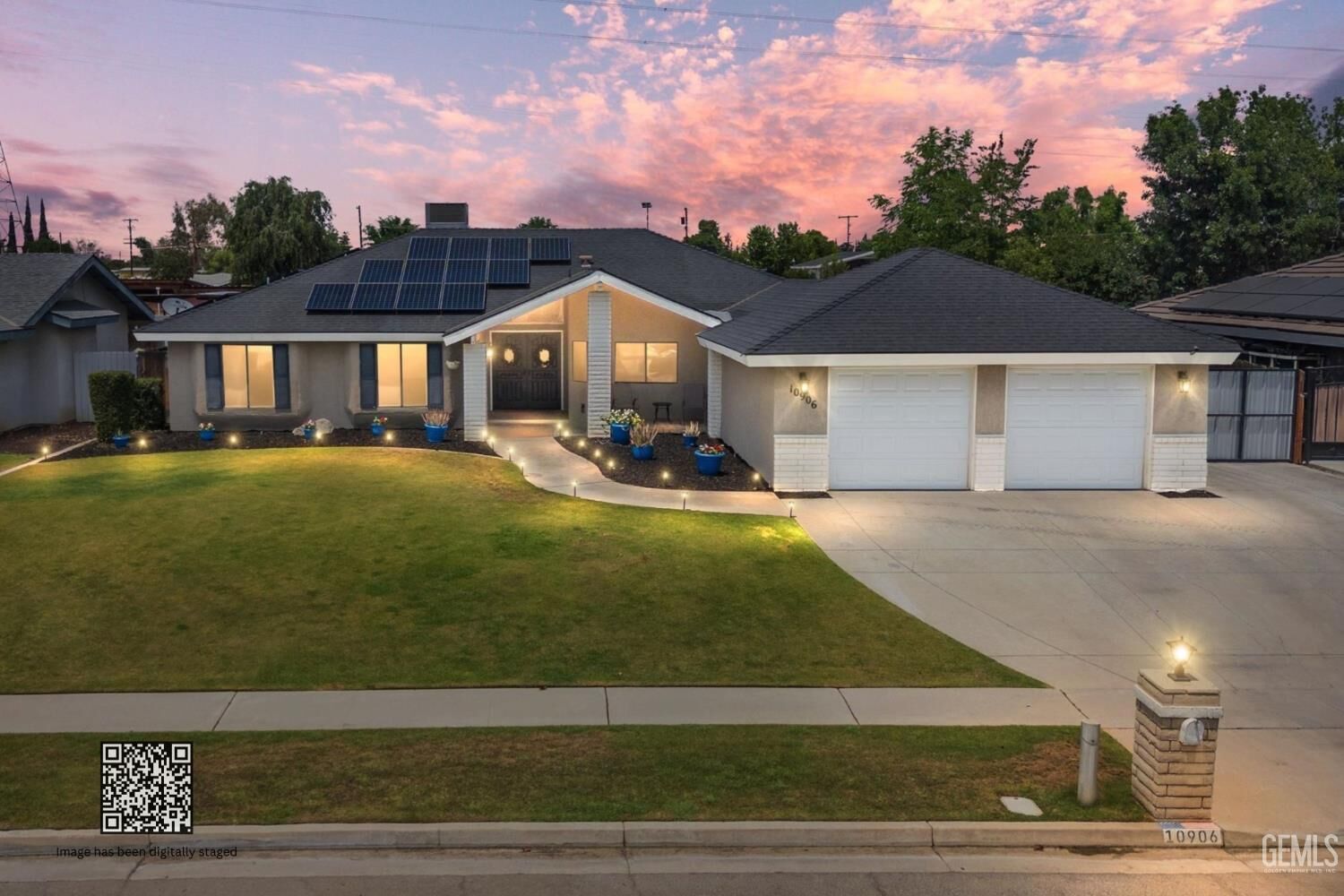 Property Photo:  10906 Dee Dee Avenue  CA 93312 