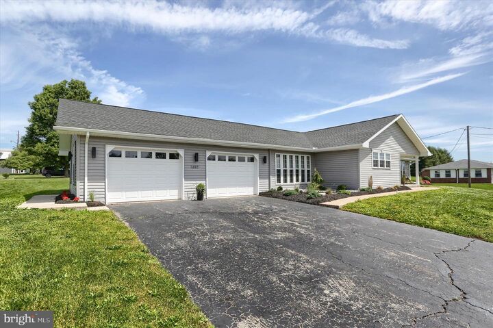 Property Photo:  257 N 1st Street  PA 17005 