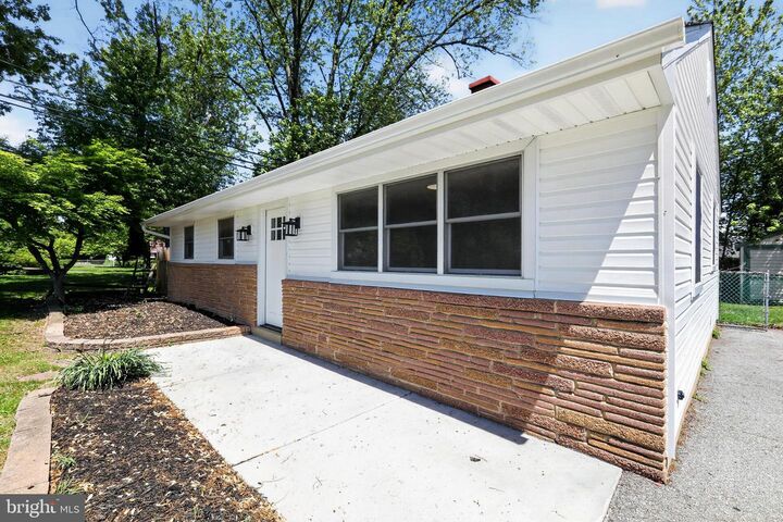 Property Photo:  111 Dyer Avenue  DE 19720 