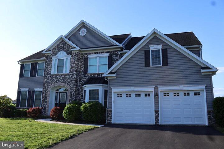 Property Photo:  289 Sweetwater Drive  PA 17078 
