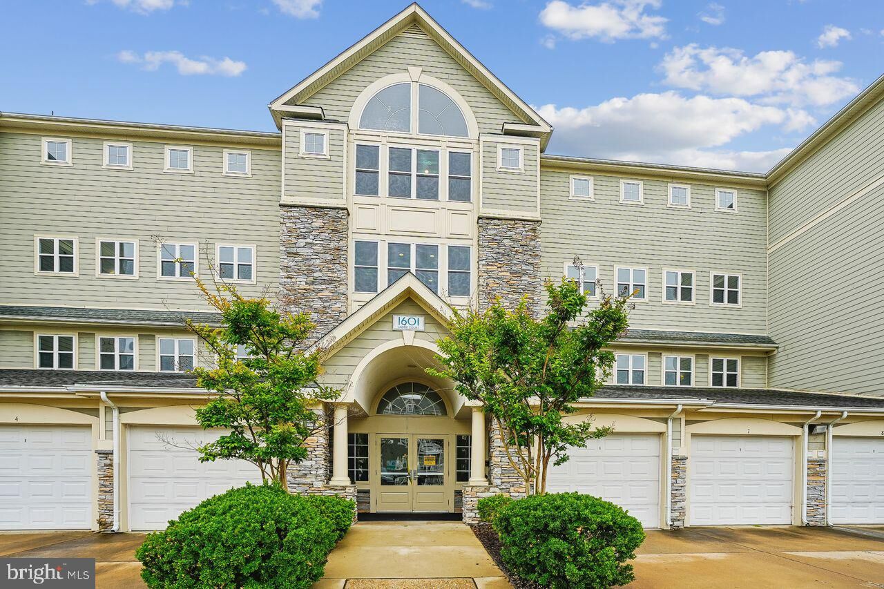 Property Photo: 1601 Ladue Court 402 VA 22191
