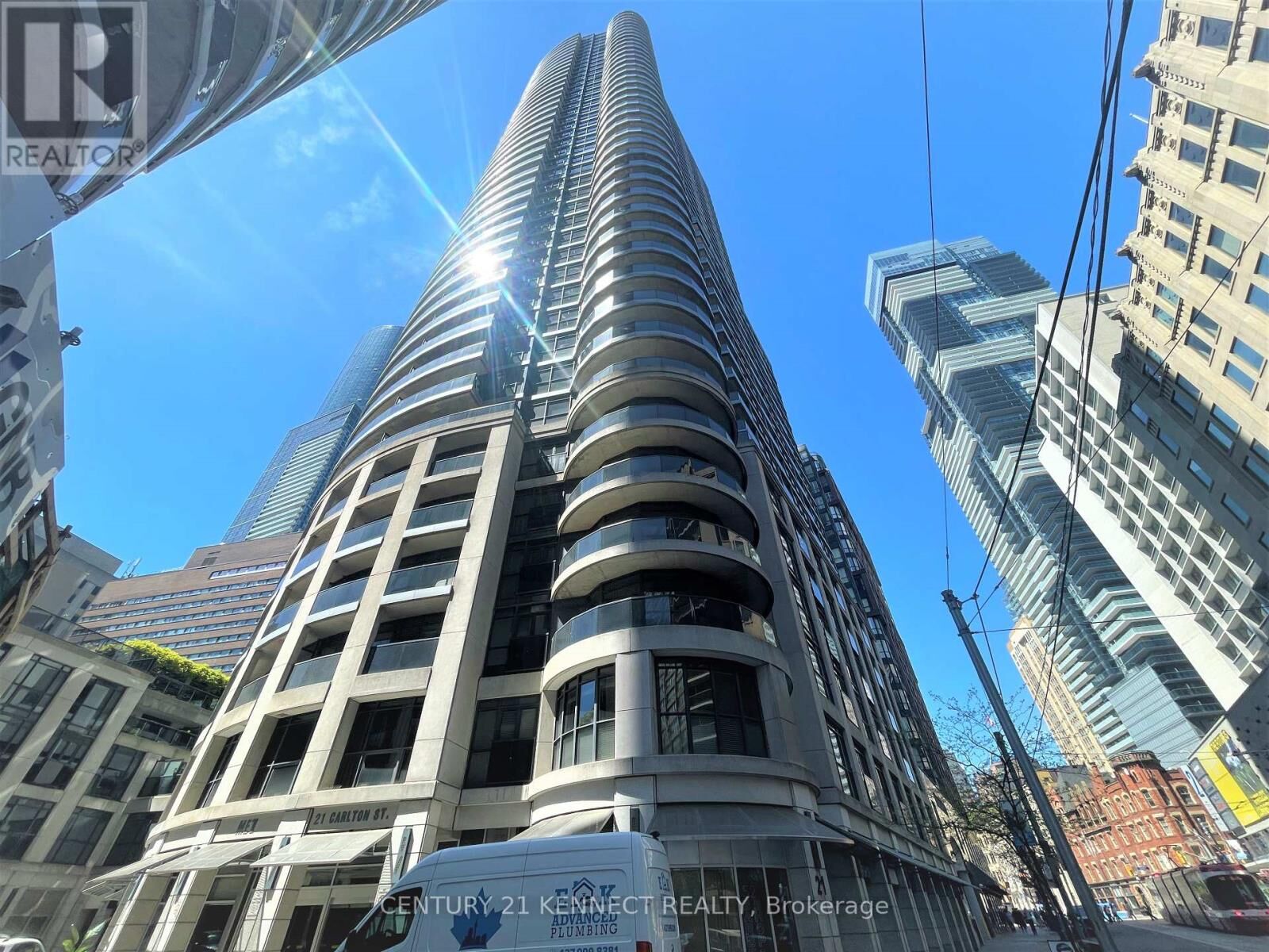 Property Photo:  21 Carlton Street 610  ON M5B 1L3 