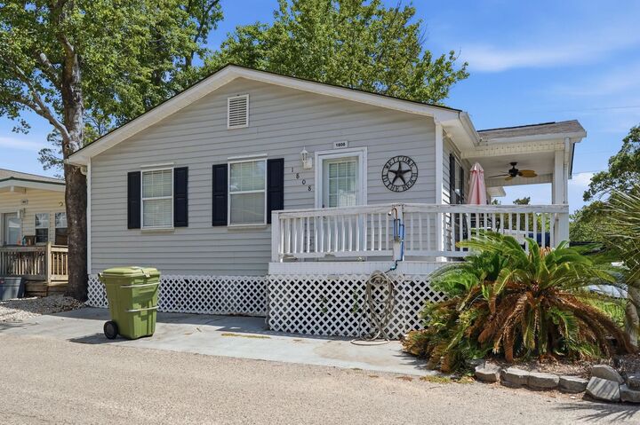 Property Photo:  1808 Lovestone Dr.  SC 29575 