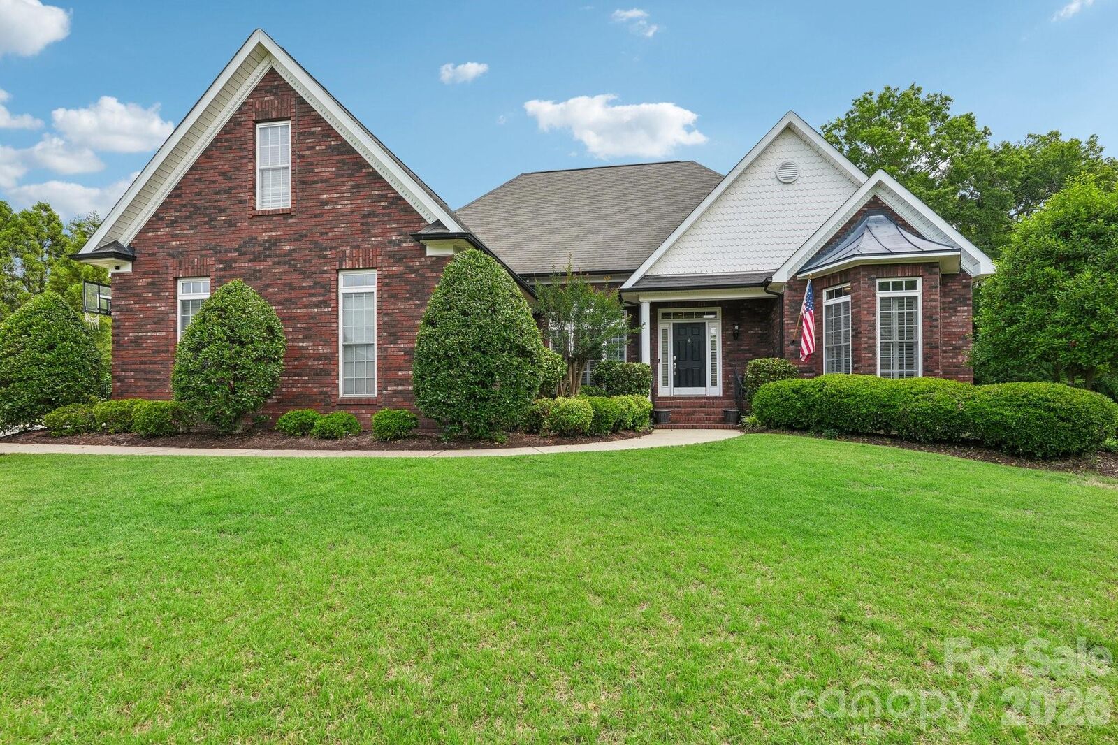 Property Photo: 8576 Cabot Court NC 28075