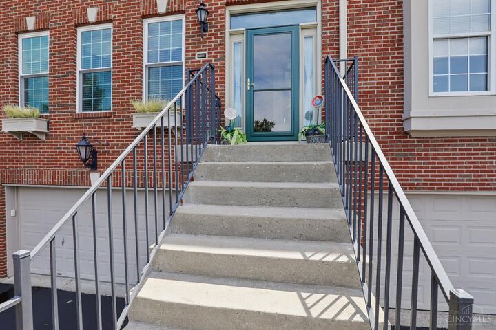 Property Photo:  4221 St Andrews Place  OH 45236 