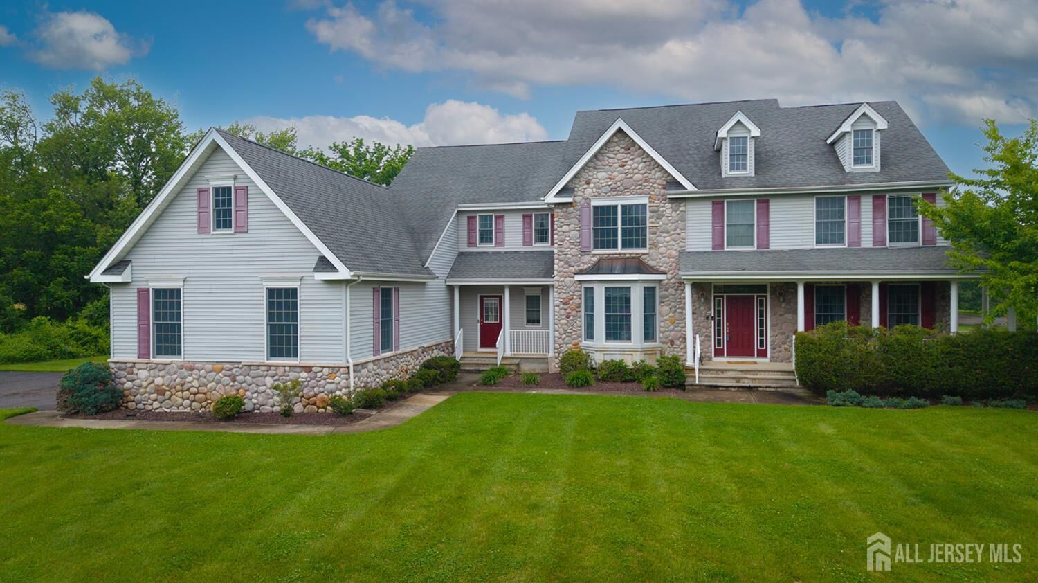 Property Photo: 3 Hartshorne Drive NJ 08510
