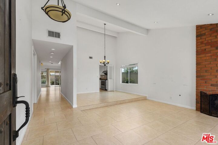 Property Photo:  16720 Hampton Ct  CA 90703 