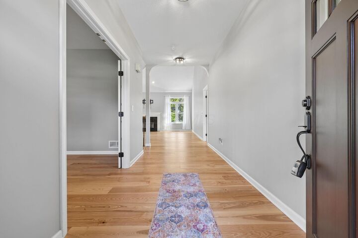 Property Photo:  300 Waters Edge Drive  OH 43025 